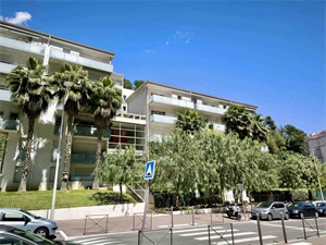 appartement à la vente -   06100  NICE, surface 63 m2 vente appartement - APR716816